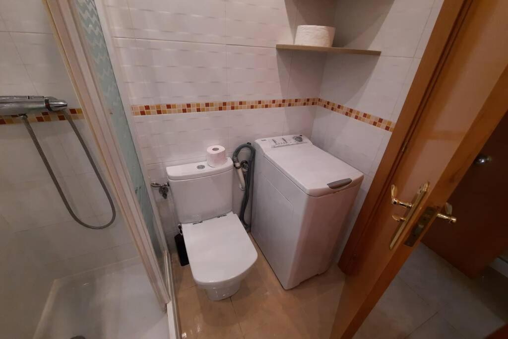 Apartamento Con Piscina, En Primera Linia De Mar. Cambrils Eksteriør billede